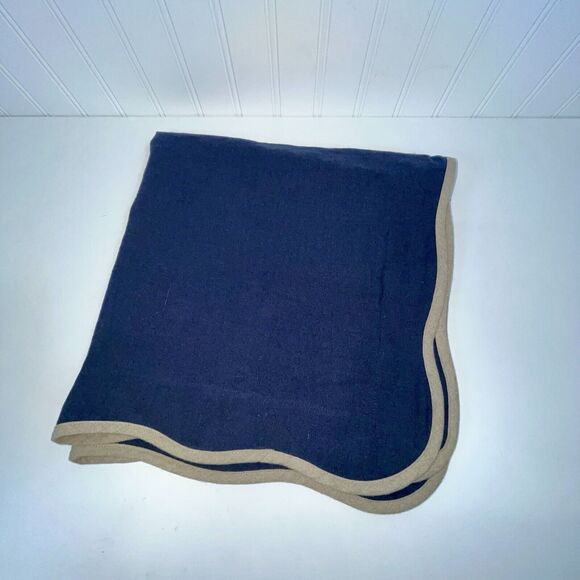 Crate&Barrel Euro Sham 28' Amalfi Scallop Edge Cotton/Linen Navy/Tan.Single Sham - Picture 1 of 7